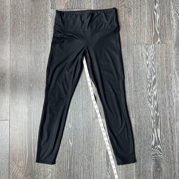 Athleta Black High Rise Chaturanga Shine Tight legging. Size small - Picture 9 of 10